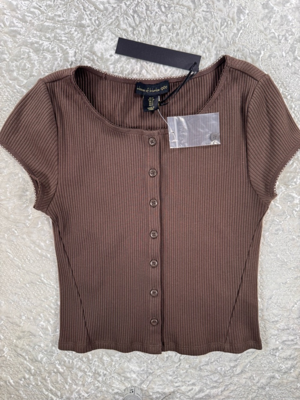 NWT House of Harlow 1960 Chocolate Brown Ribbed Button-Front Short Sleeve Top